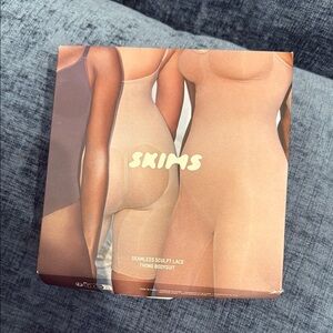 Skims Seamless Sculpt Lace Thong Bodysuit